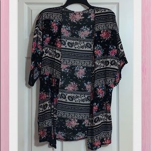 Pink Peony lightweight cardigan jacket shirt med